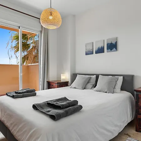 Casa Bonita De La Cala Five Minute Flat Walk To The Town Centre *