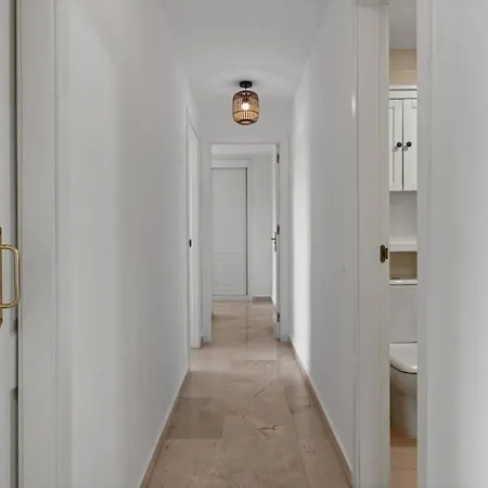 Апартаменты Casa Bonita De La Cala Five Minute Flat Walk To The Town Centre *